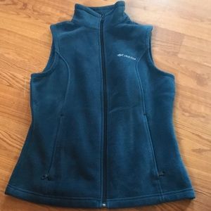 Columbia vest